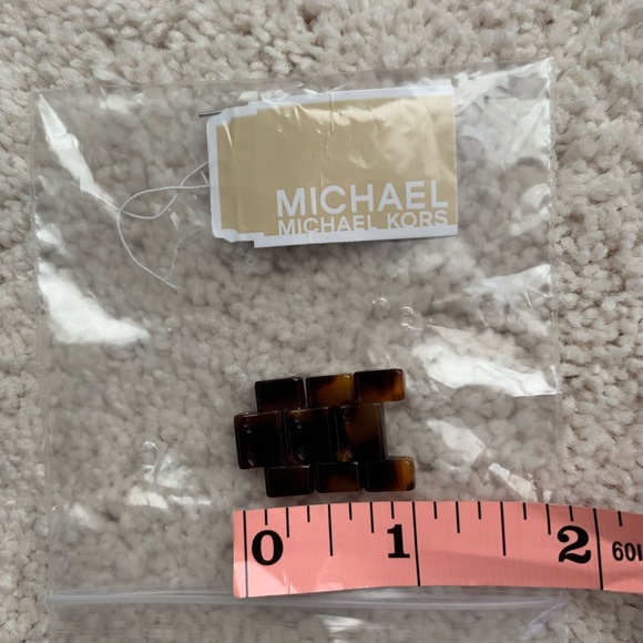 Michael Kors Tortoiseshell Watch - Picture 3 of 5